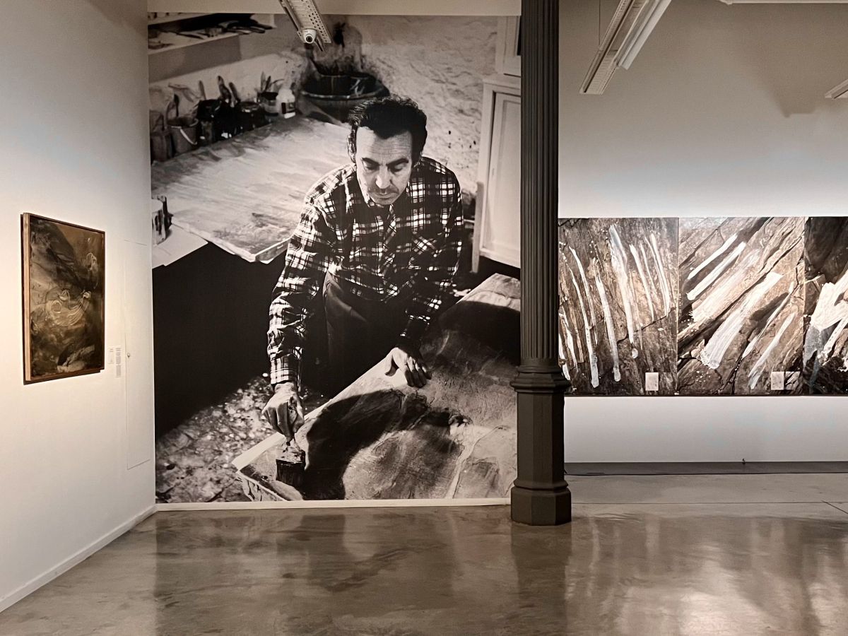 Els Espais Volart de la Fundació Vila Casas repassen sis dècades de trajectòria i abstracció. Els Espais Volart de la Fundació Vila Casas repassen sis dècades de trajectòria i abstracció.