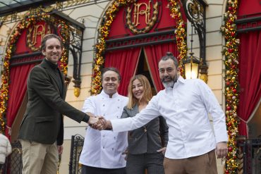 Friedrich von Schönburg, director de El Palace, con Ricardo Acquista, Anna Gotanegra y Rafa Zafra.