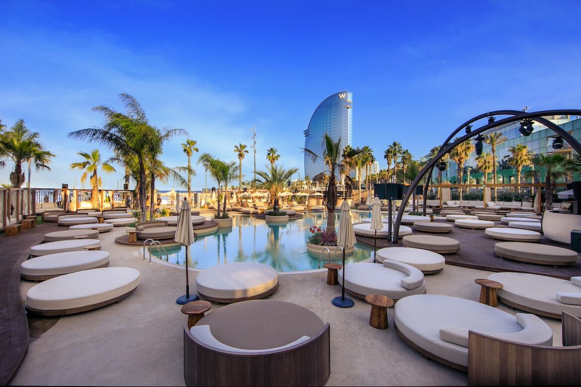 El 'beach club' de Barcellona Bastian Beach