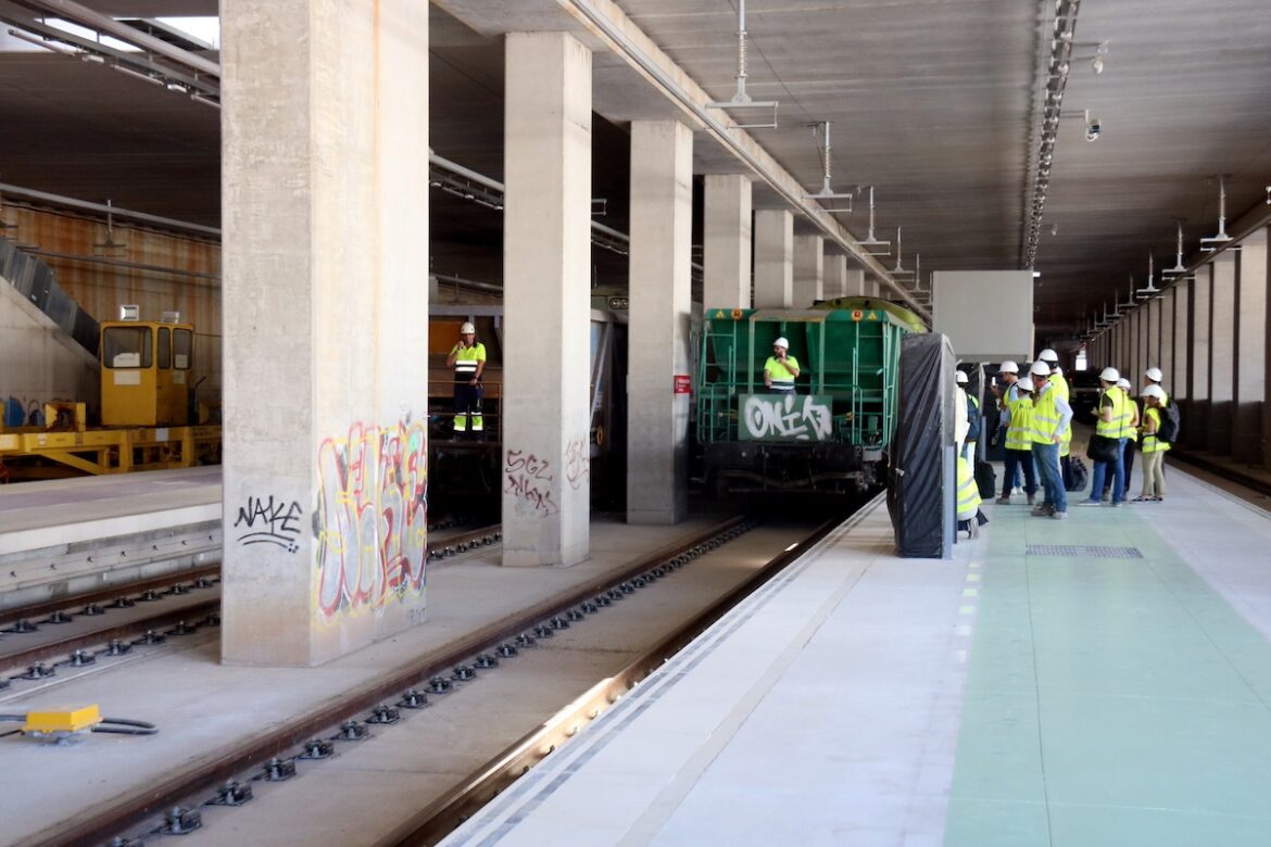 Prueba de circulación de trenes en La Sagrera.