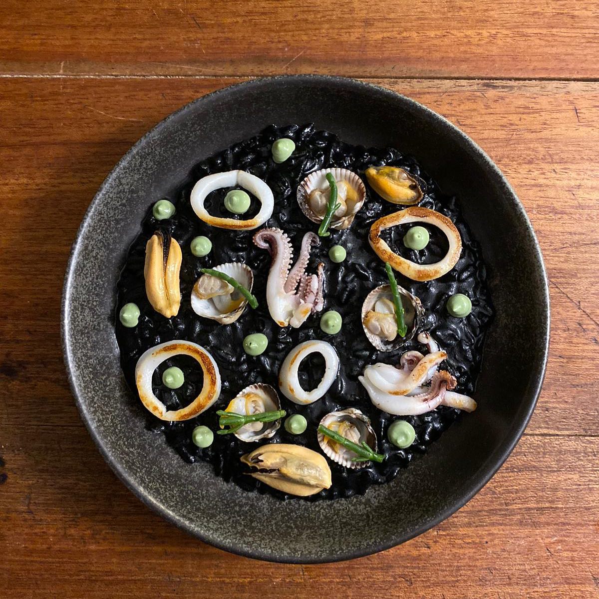 Arròs negre del Bacaro, una taverna veneciana al C/Jerusalem, 6, al costat de la Boqueria.