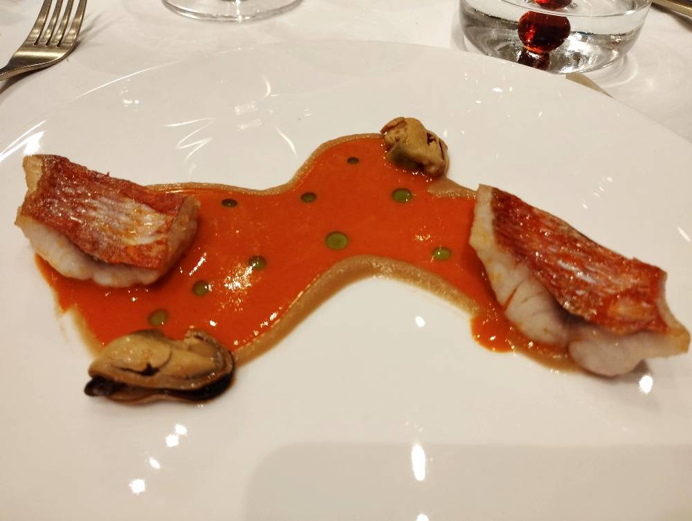 Salmonete con mejillones BaLó