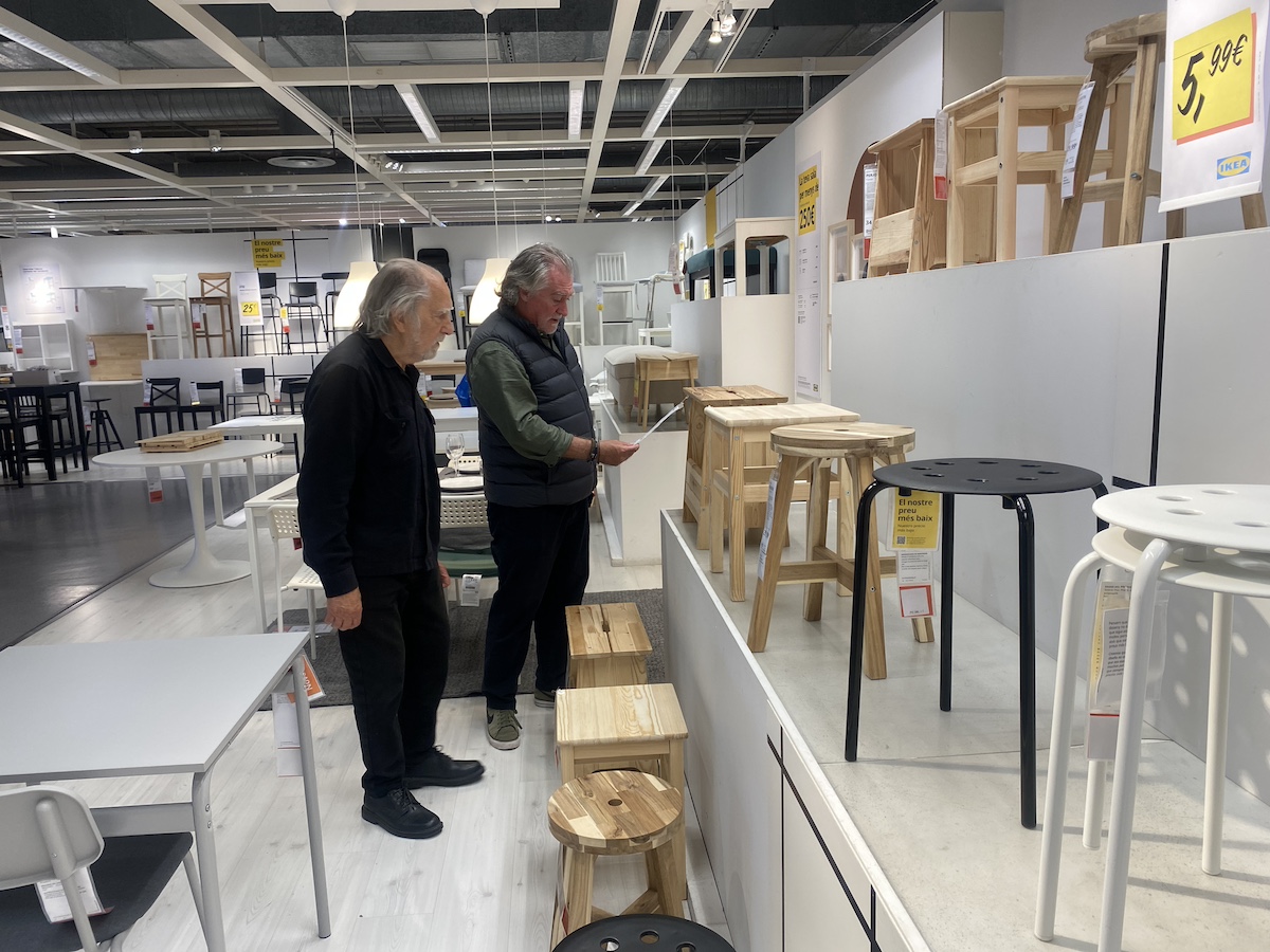 Selección objetos Ikea exposición Vinçon