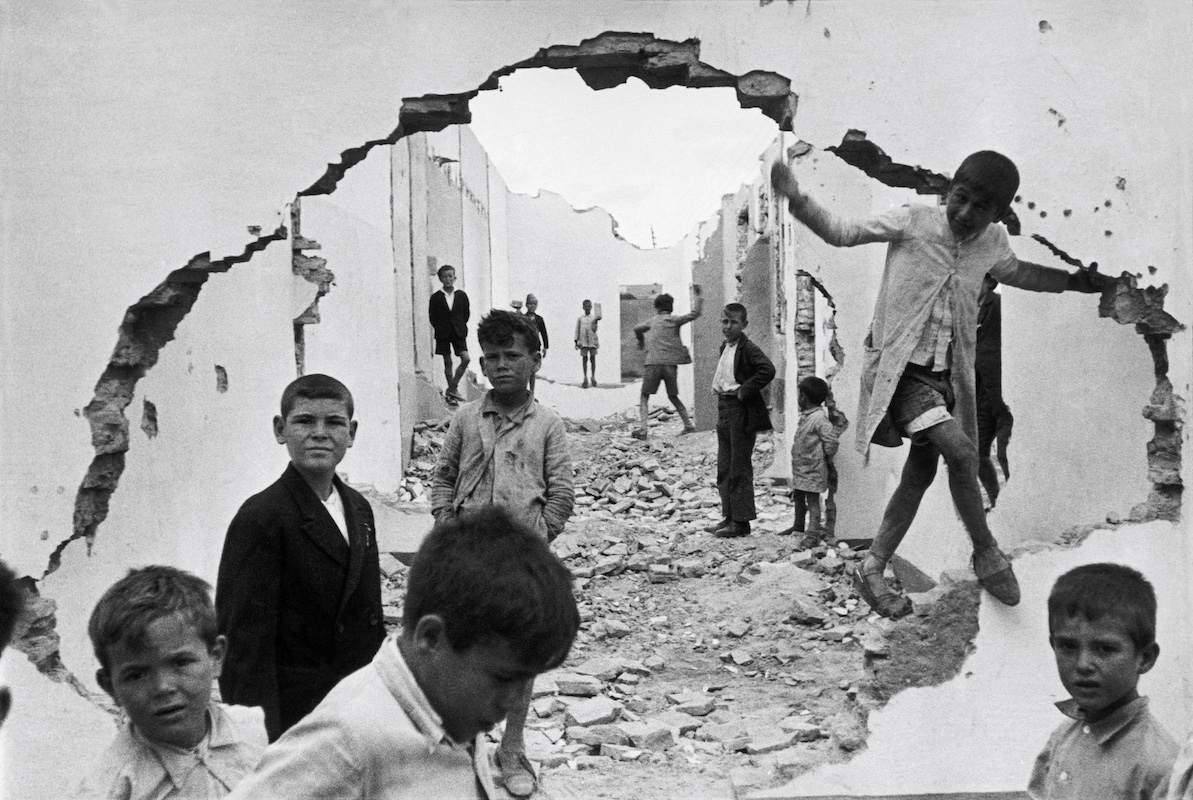 Fotografía de Cartier-Bresson en Sevilla en 1933.